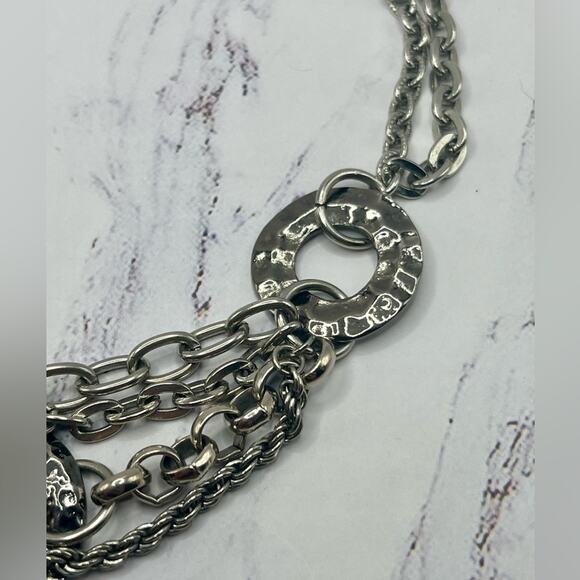 Cookie Lee hammered silver tone circle chain necklace - Picture 6 of 7